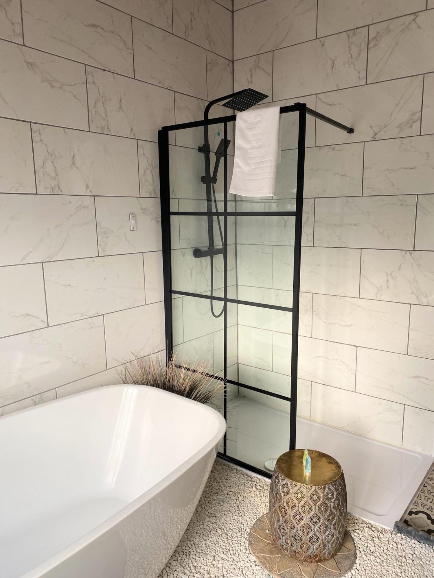 Balnald Kaoglen Zen-Feature Bath-Dunkeld-Route 500 빌라 외부 사진