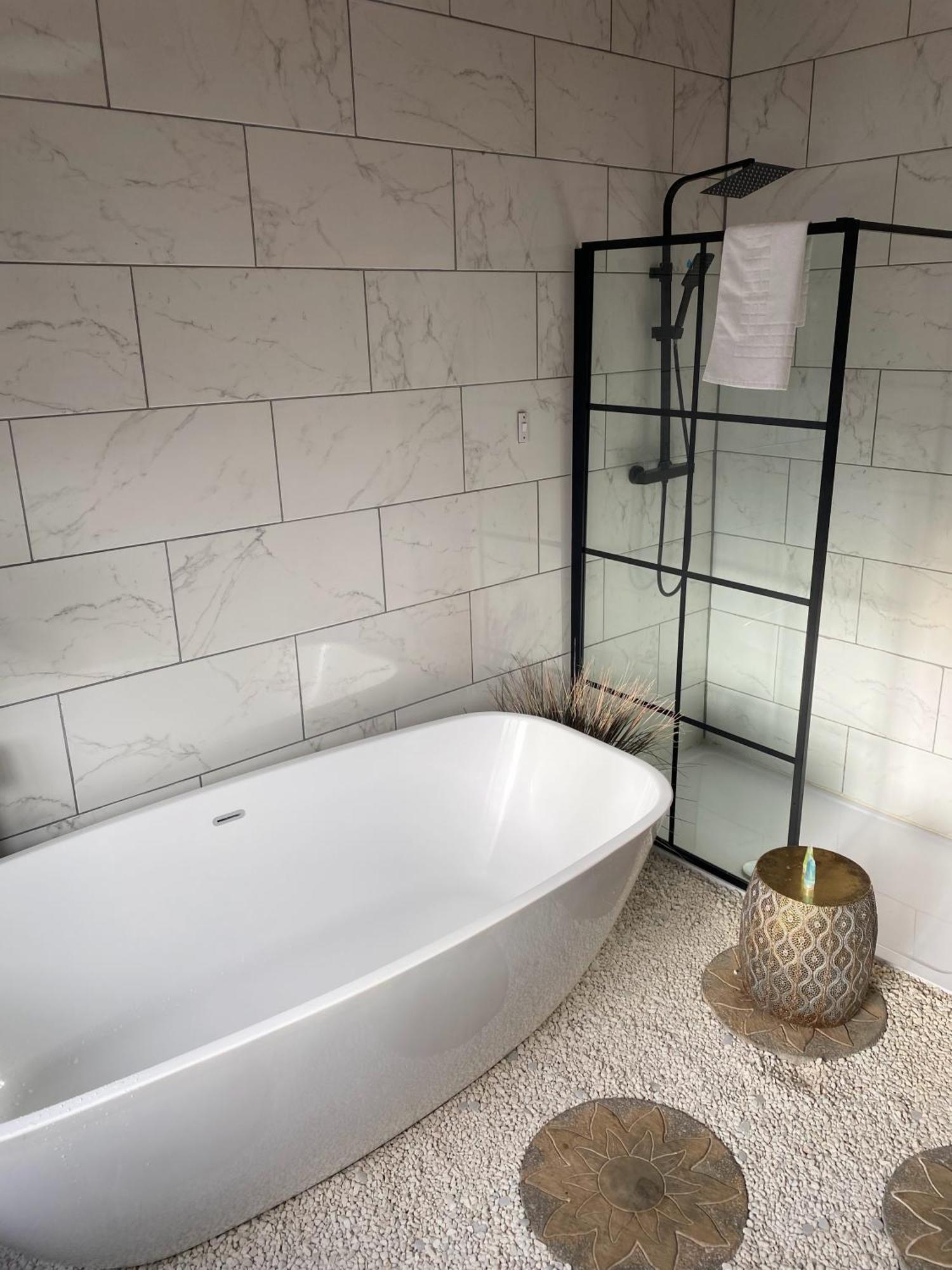 Balnald Kaoglen Zen-Feature Bath-Dunkeld-Route 500 빌라 외부 사진